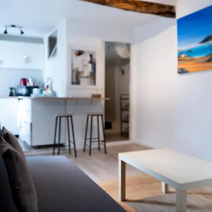 Studio A 2 Minutes Du Cours Mirabeau - Appartement
